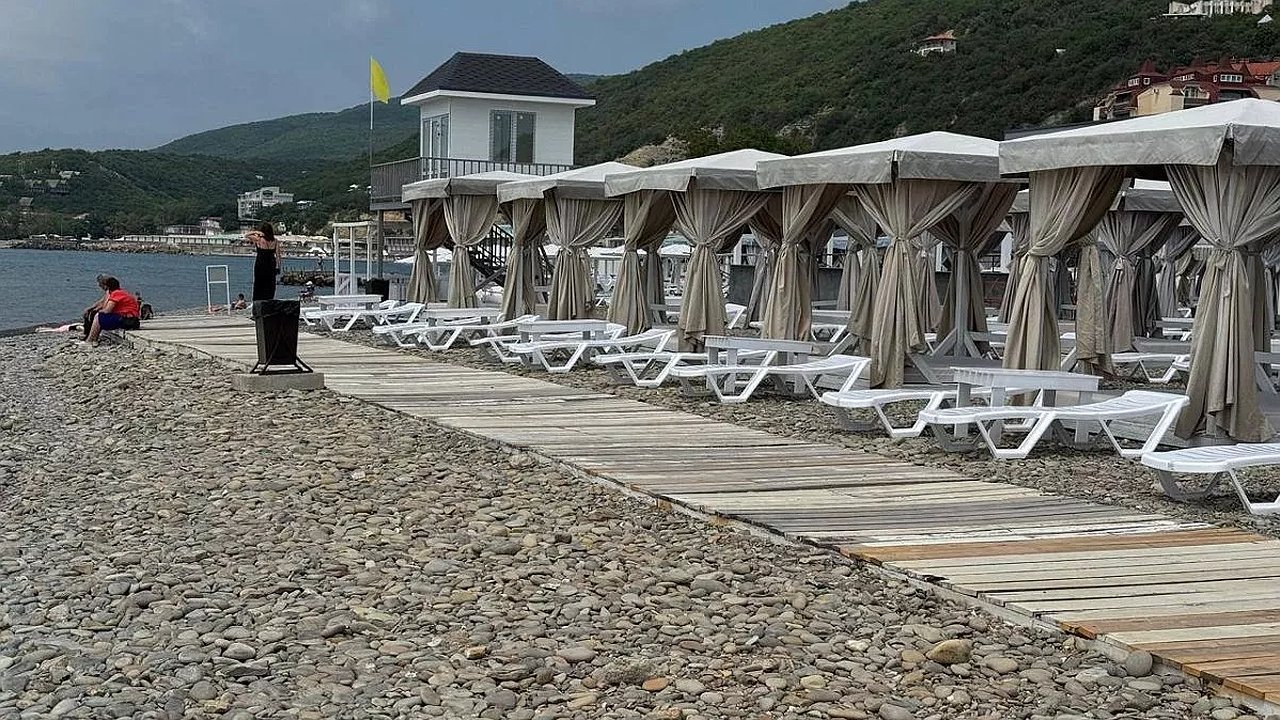 Главная картинка новости: Новороссийск встречает туристов: Роспотребнадзор подтвердил безопасность всех пляжей