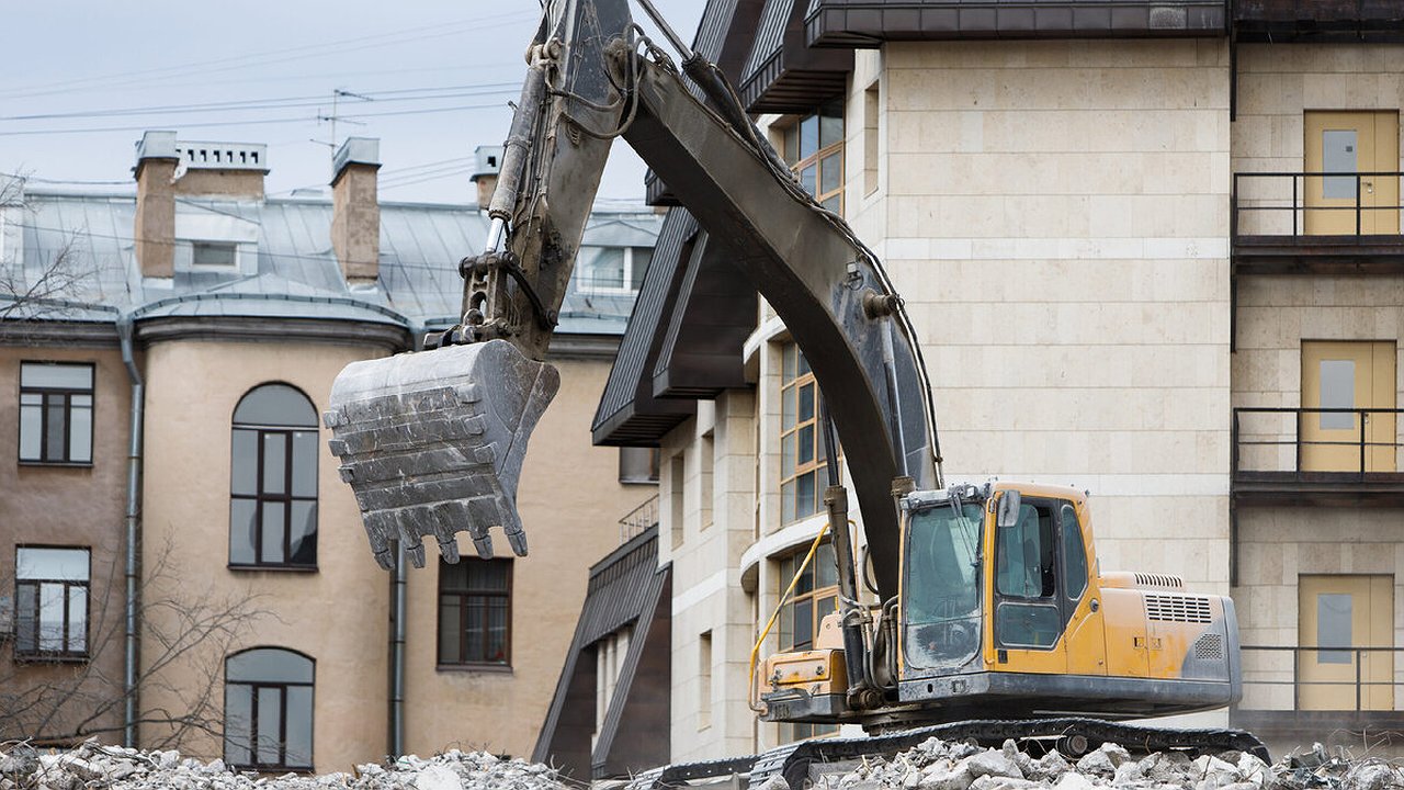 Главная картинка новости: Администрация Новороссийска объявила войну самостроям: список из 9 объектов на снос