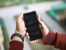 Просто выключите эту функцию на телефоне: эксперты рассказали, почему батарея так быстро садится