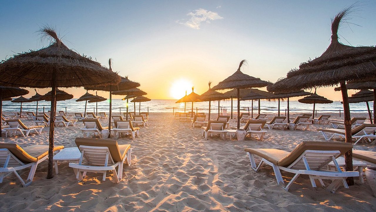 Главная картинка новости: Египет уже не тот, "открыла" новый курорт: море в 2 раза дешевле - летим в июне