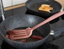 "Не покупайте дорогие средства!": лучший очиститель для посуды уже есть на вашей кухне