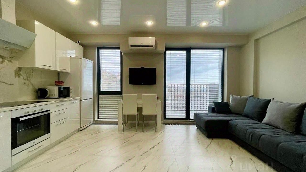 Главная картинка новости: Спрос на посуточную аренду в Новороссийске упал на 12%, в Анапе — в пять раз