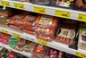 Миниатюра новости: Можно смело брать по 4 пачки – там чистое мясо: эксперты Роскачества назвали лучшие марки сосисок и сарделек