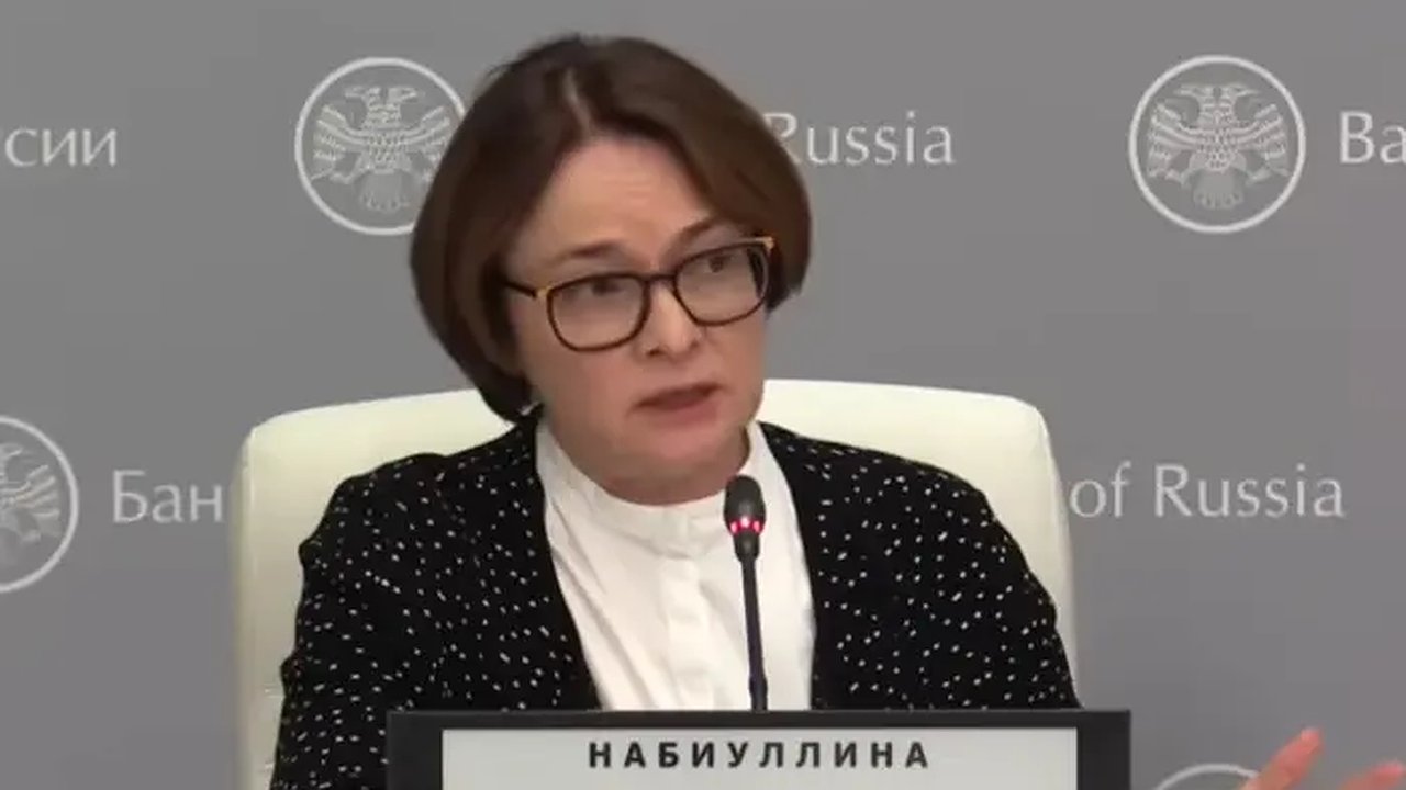 Главная картинка новости: Россиян, кто получает зарплаты и пенсии в рублях, ждут серьёзные изменения: глава ЦБ Набиуллина сделала неожиданный ход
