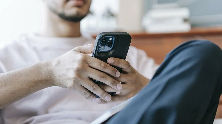 Главная картинка новости: Готовьтесь выбросить телефоны: в августе и сентябре — важные изменения для всех абонентов России