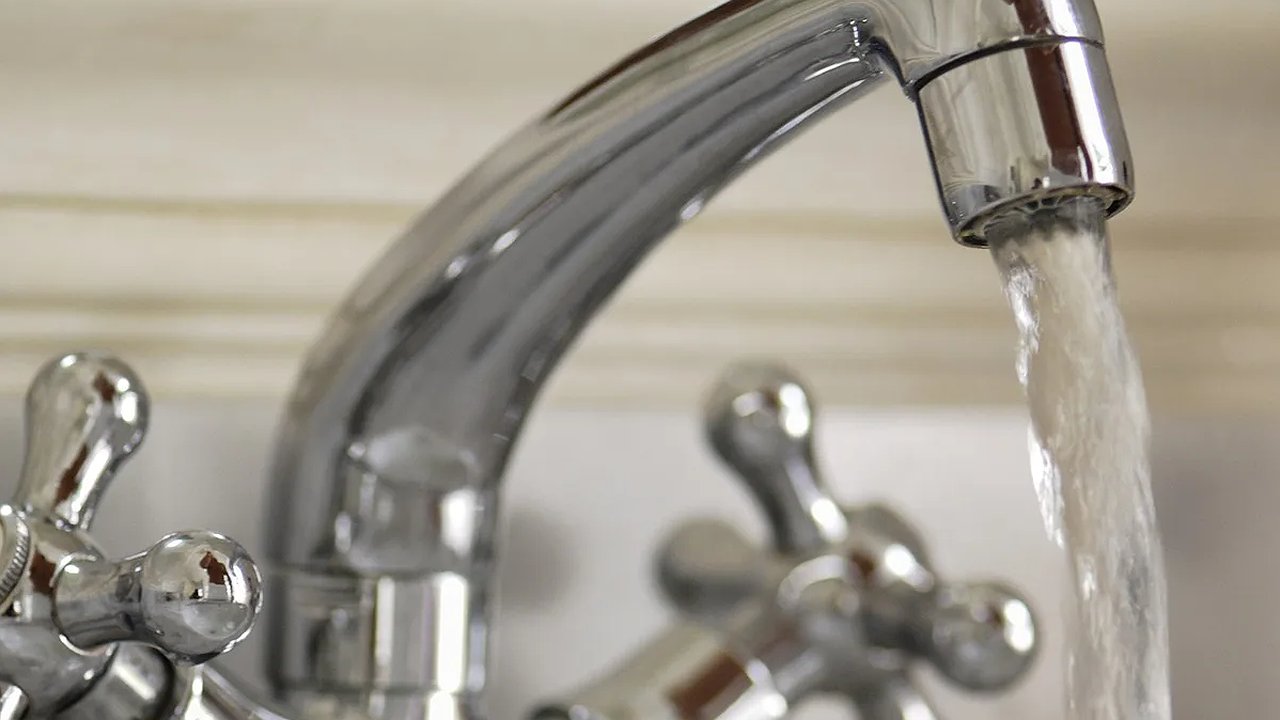 Главная картинка новости: Готовьте кошельки: воду в России ждет резкое подорожание