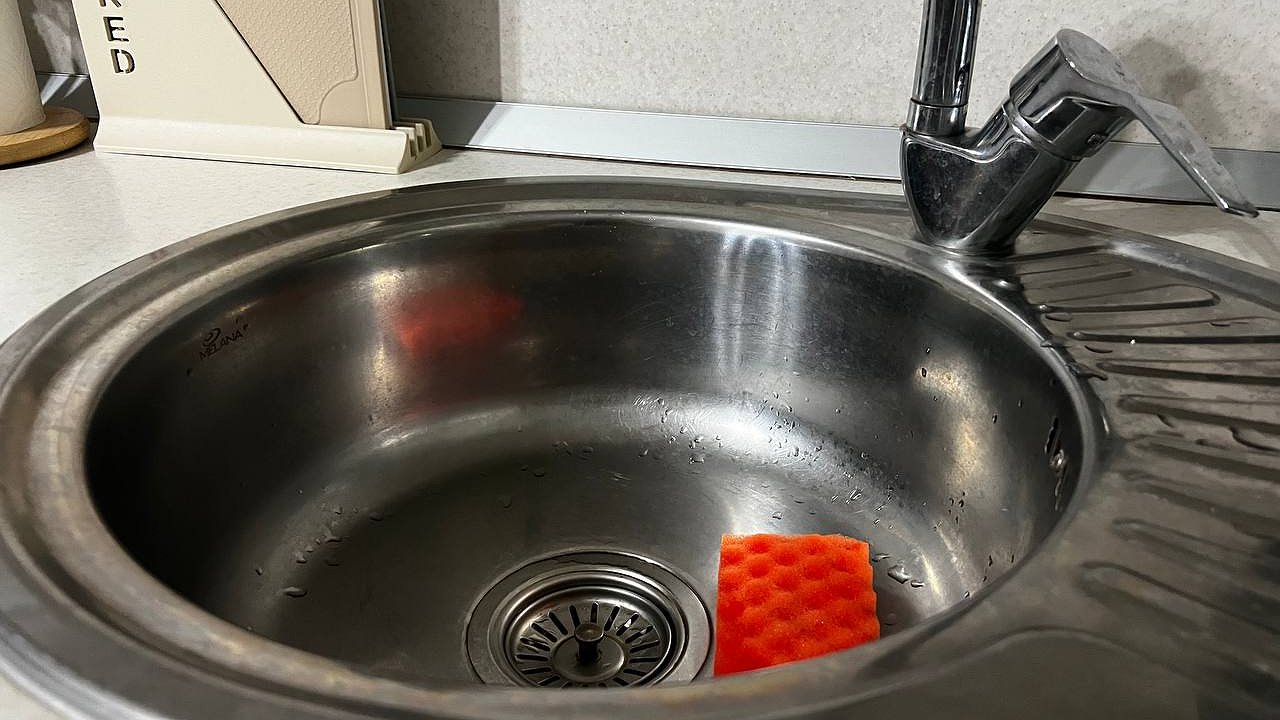 Главная картинка новости: Всего-навсего смешиваю средство для мытья посуды и уксус: отмывает даже самые сложные загрязнения