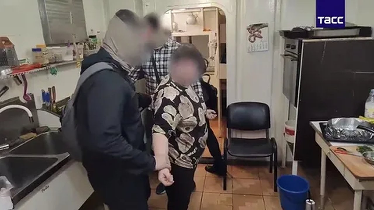 Главная картинка новости: Жительницу Новороссийска задержали за передачу данных украинским спецслужбам