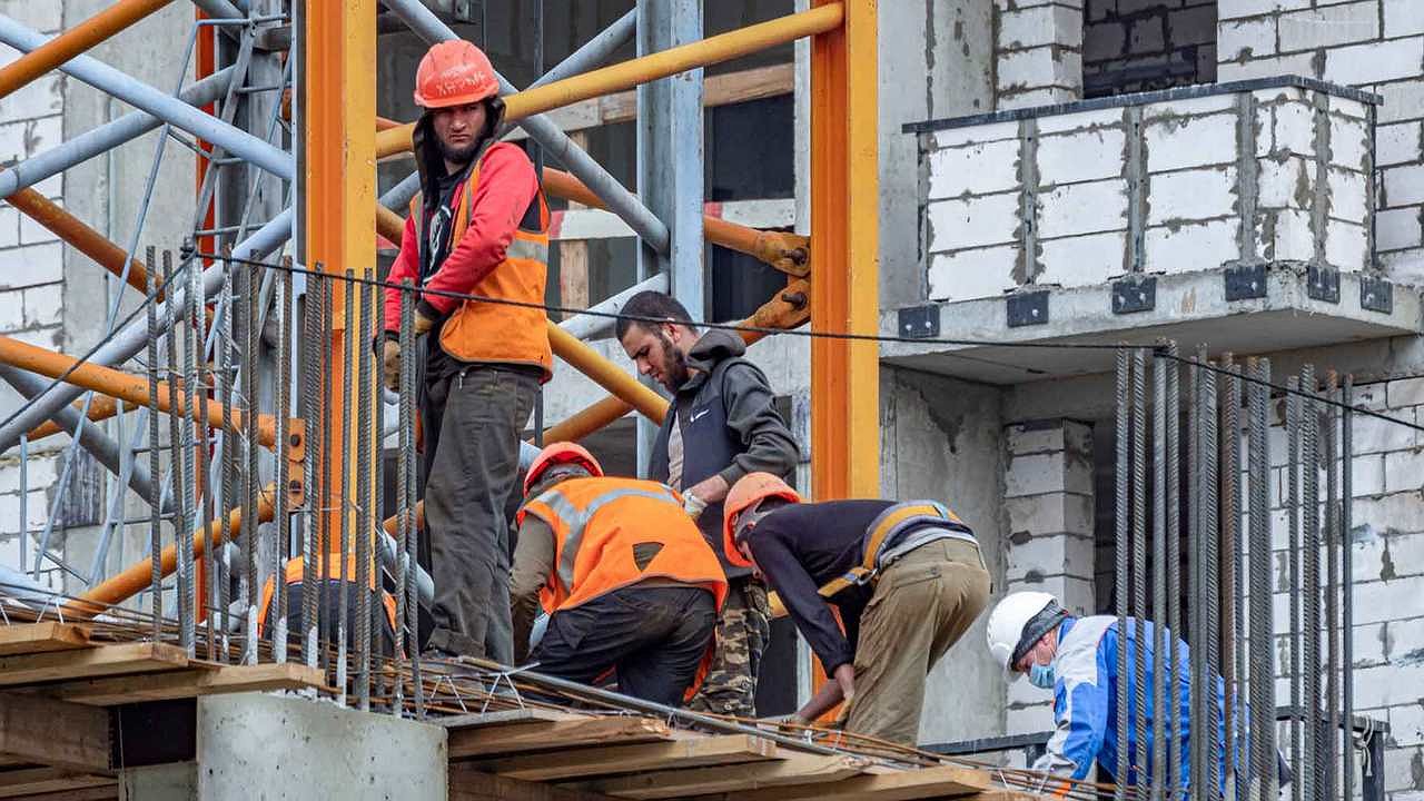 Главная картинка новости: В Новороссийске завершился рейд по выявлению нелегальных работников