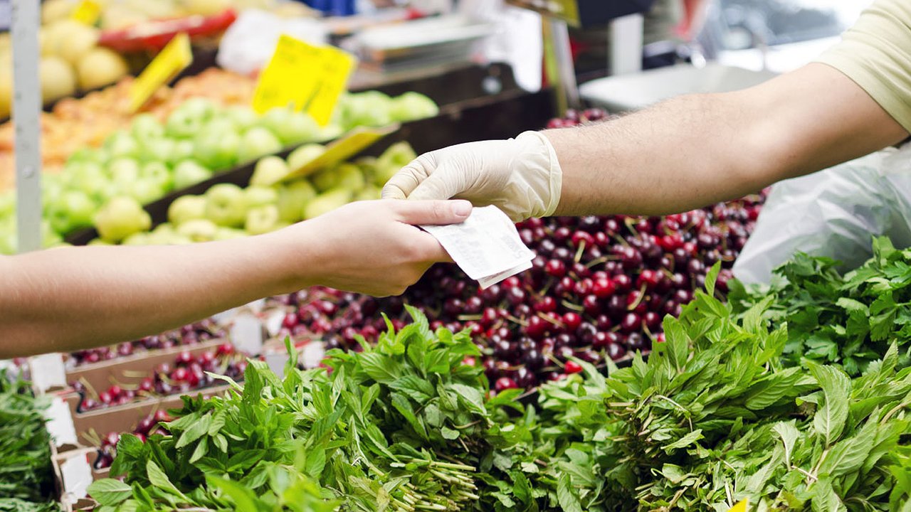 Главная картинка новости: Власти Новороссийска предупредили о возможных проблемах с безналичной оплатой на городских рынках