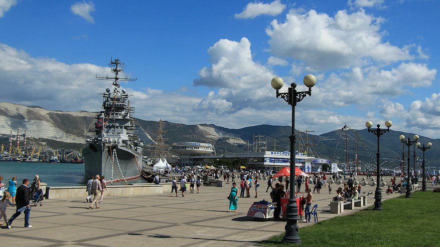 Главная картинка новости: 1 июля в Новороссийске пройдут военно-морские учения с артиллерийскими стрельбами
