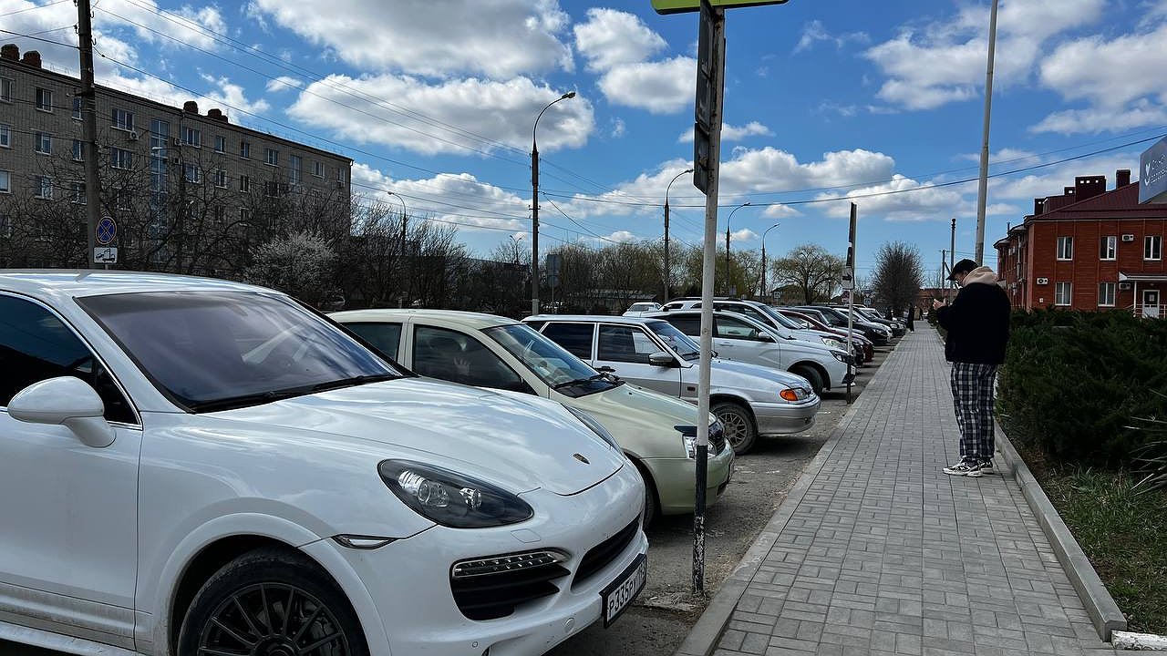 Главная картинка новости: В ГАИ поставили жирную точку: до какого возраста разрешено водить машину - действующие ограничения для пенсионеров