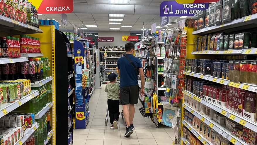 Главная картинка новости: Отныне покупателей в магазины больше не впустят: «Пятерочка», «Магнит» и «Перекресток» вводят жесткие требования