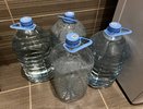 Пластиковые бутылки 5 л берегу - словно зеницу ока: вот как их использую - порядок в доме теперь обеспечен