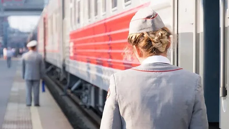 Главная картинка новости: "Не всё так просто под стук колёс": проводница поезда на Чёрное море рассказала об обратной стороне профессии