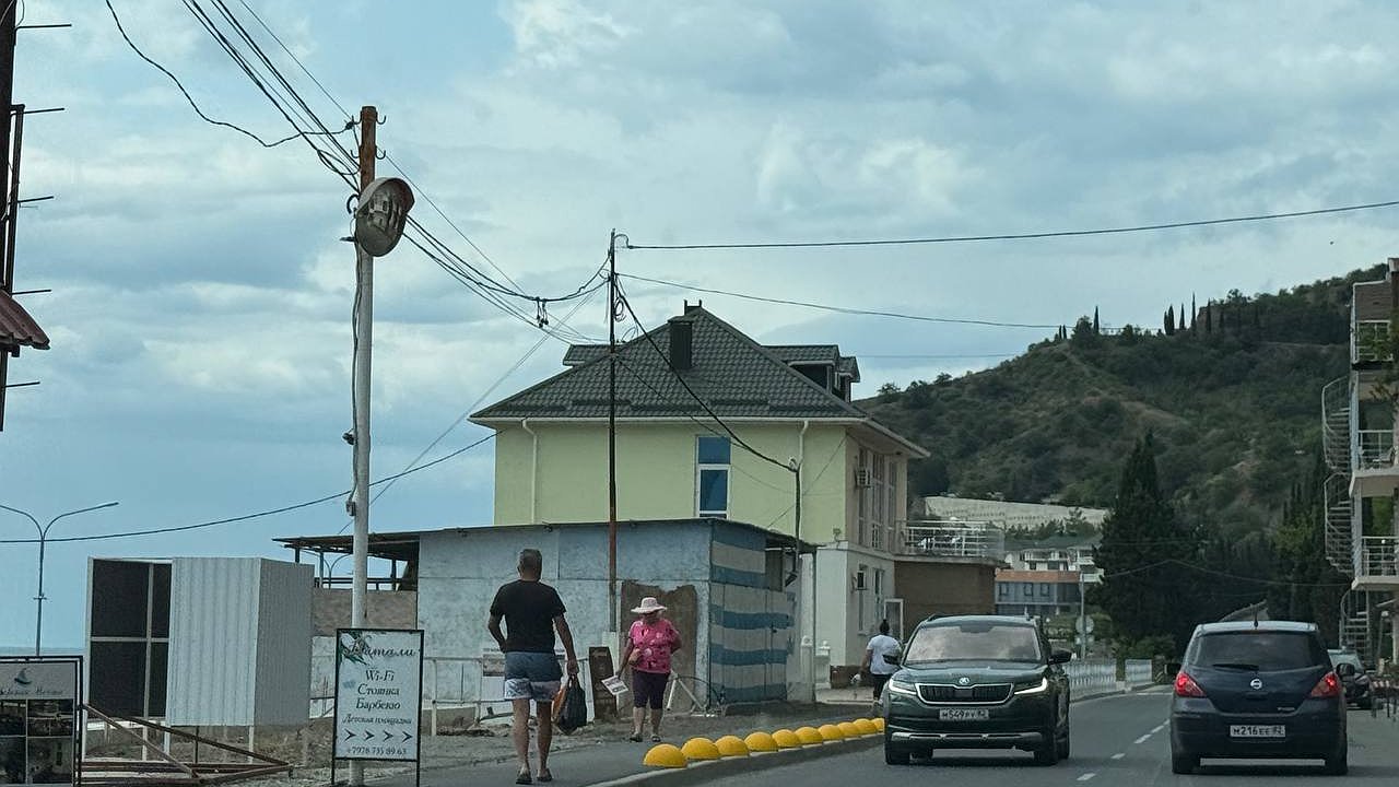 Главная картинка новости: Адская температура под +35°C продержится недолго: что ждать россиянам уже на днях — прогноз