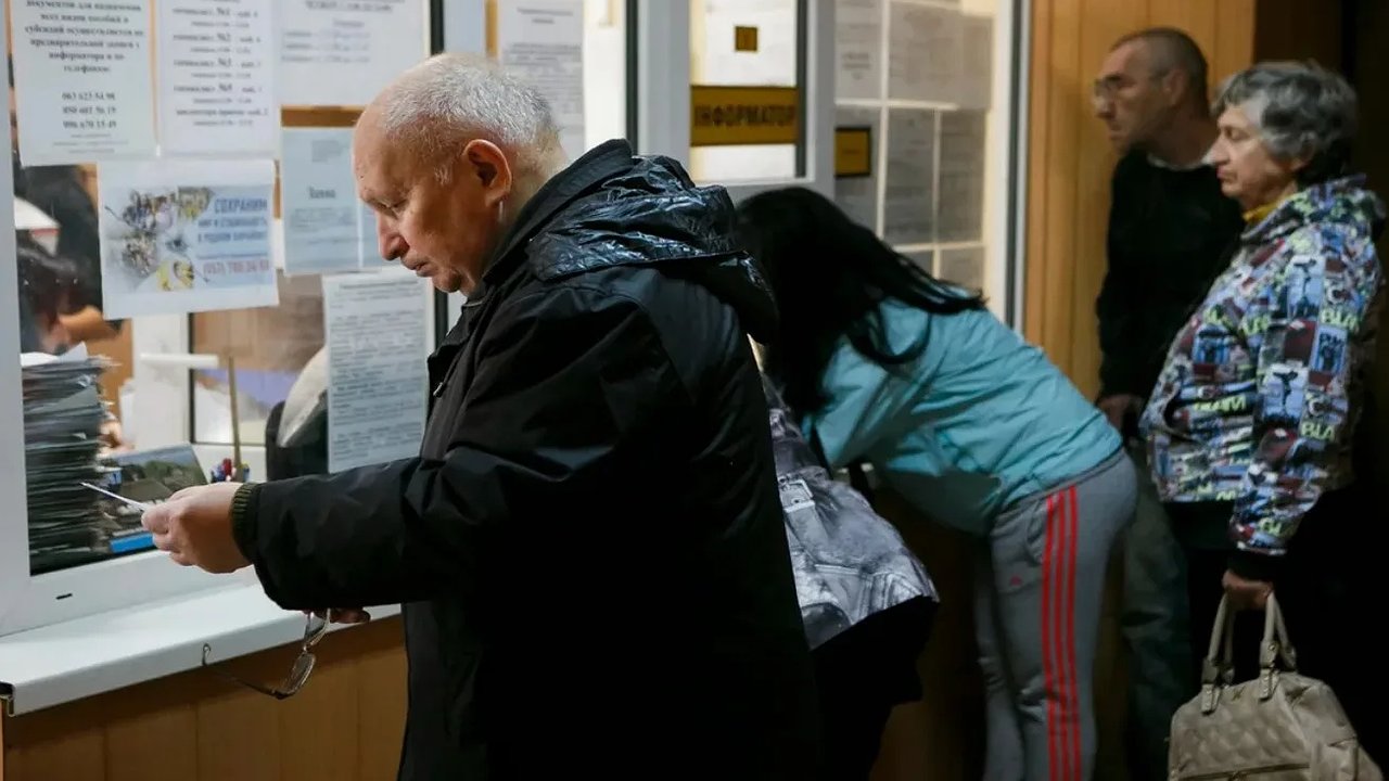 Главная картинка новости: С 12 июля станет полностью бесплатно для всех пенсионеров: вводится долгожданная льгота