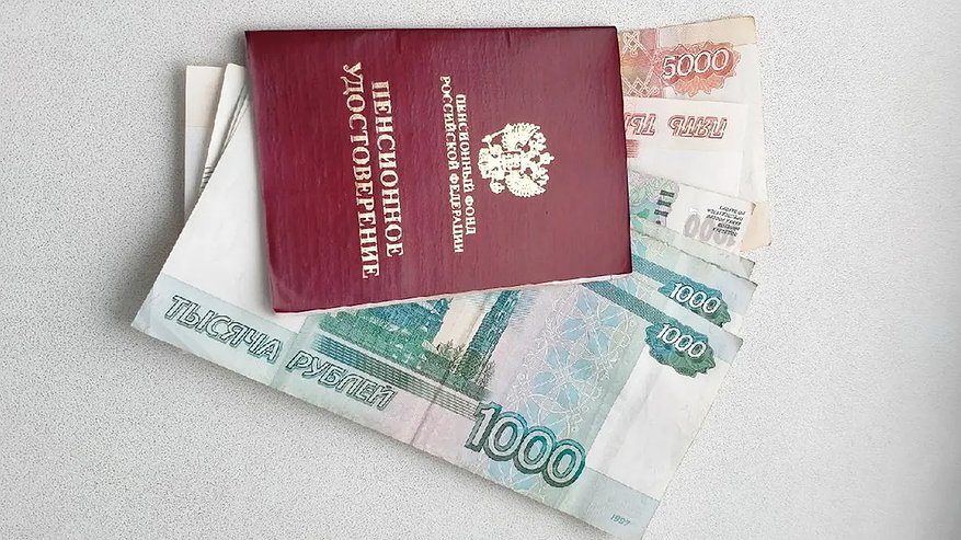 Главная картинка новости: Пенсия откладывается: кому и на сколько лет придётся работать в 2025