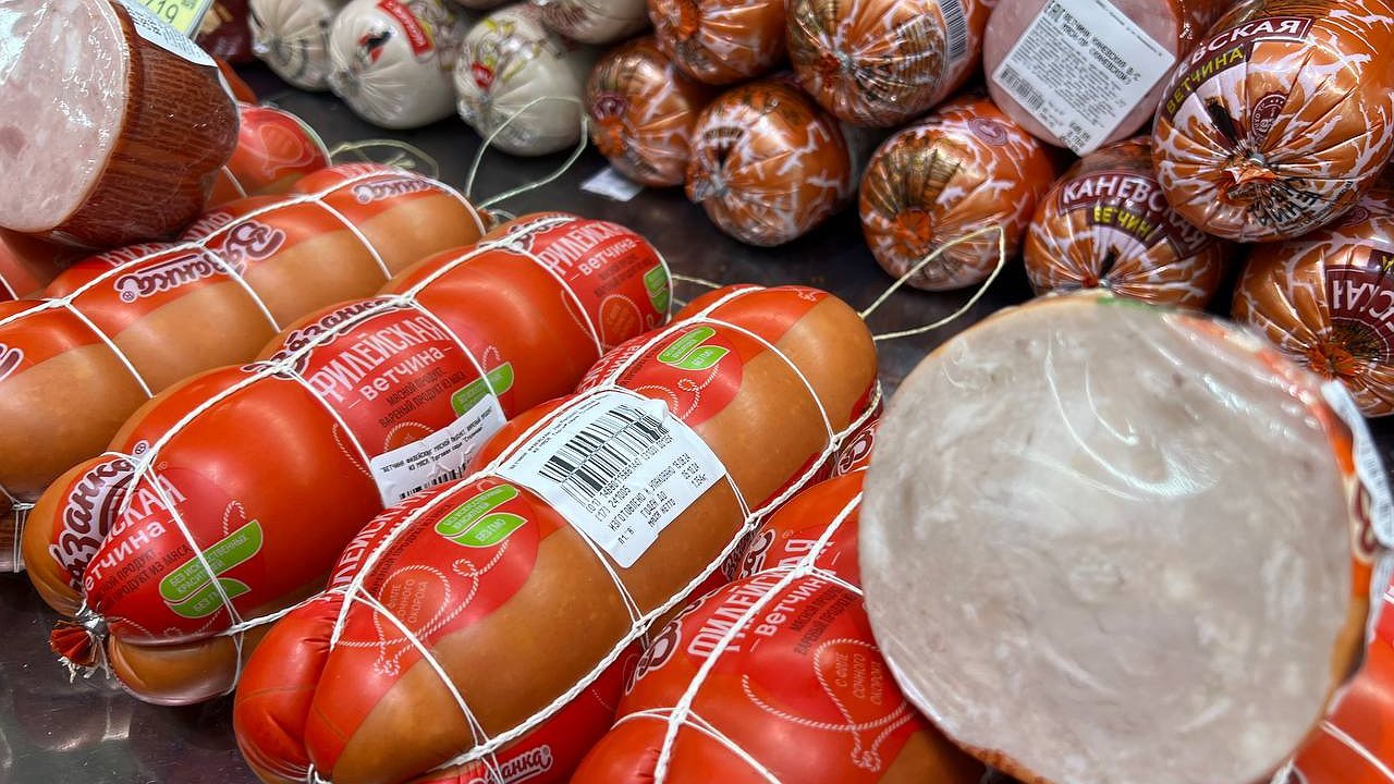 Главная картинка новости: Названы съедобные марки колбасы: там чистое мясо – можно смело покупать