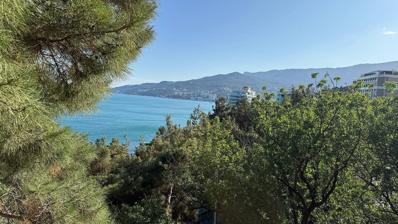 Главная картинка новости: Эксперты рассказали, куда поехать в июле, всего лишь 150 тысяч рублей на двоих