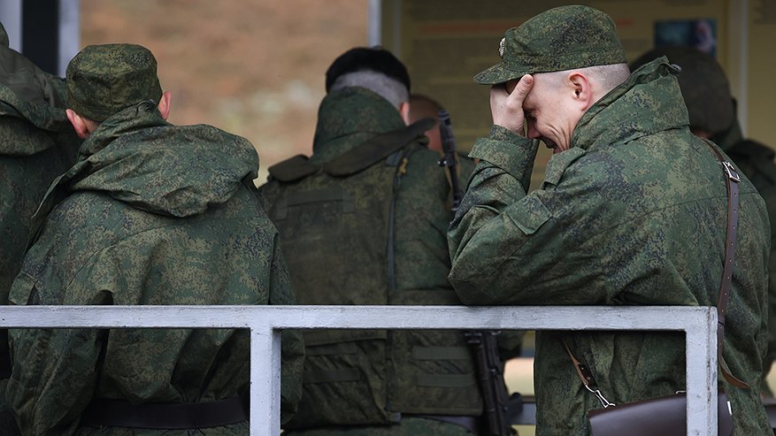 Главная картинка новости: "Когда наконец домой?": правда о сроках демобилизации в 2025 году