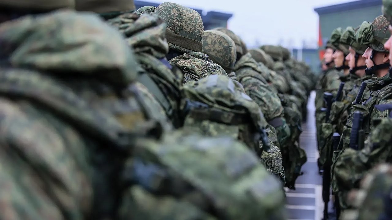 Главная картинка новости: Как законно уволиться со службы: эксперт разъясняет правила демобилизации из зоны СВО