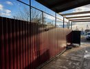 Красивое и практичное ограждение на даче сделали за день, на все потратили минимальную сумму: соседи обзавидовались