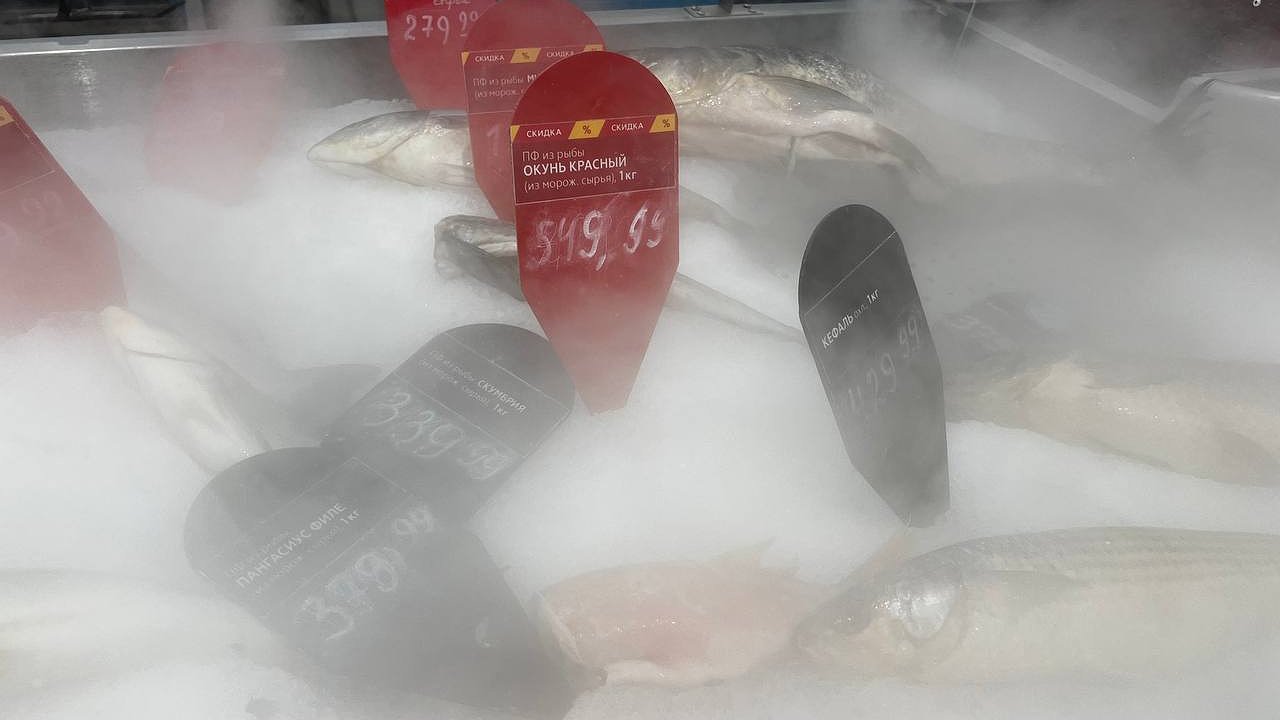 Главная картинка новости: Эту рыбу категорически нельзя есть и подавать к столу: а мы делаем все наоборот и еще детей этим кормим