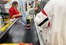 Миниатюра новости: На улице +40, но на кассе "Магнита" не продали ни воду, ни мороженое: не мои проблемы - оказалось, они в полном праве это сделать