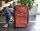 Хотите, чтобы ваш чемодан выгрузили первым по прилету на ленту - вот простой лайфхак, как это можно устроить