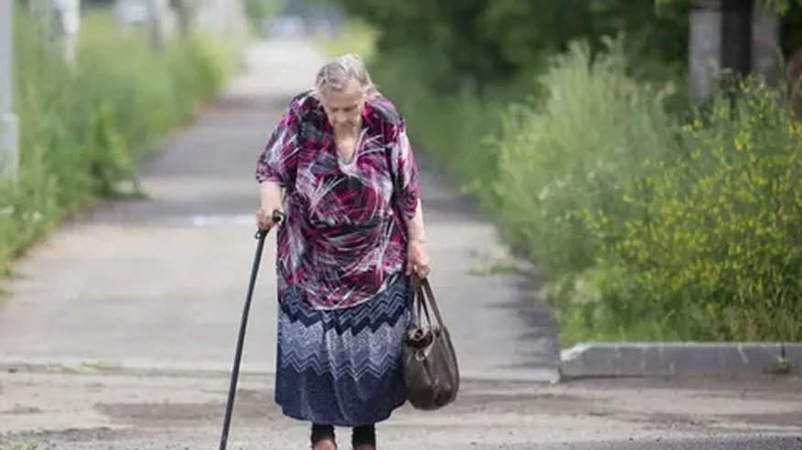 Главная картинка новости: Пенсии повышают с августа, но только избранным: свежие списки по возрастам — успеете ли вы попасть в число счастливчиков