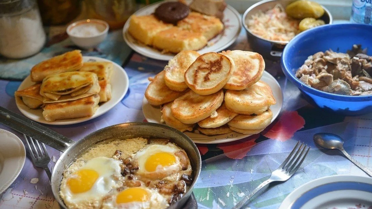 Главная картинка новости: Бутербродам с колбасой есть альтернатива: ученые назвали идеальный завтрак - в 10 раз полезнее овощей