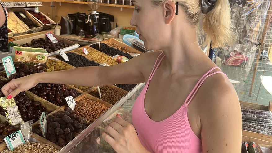 Главная картинка новости: Сухофрукты – продукт полезный или сладкая ловушка? Как есть без вреда, правильно выбирать и кому остерегаться