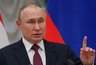 Миниатюра новости: Президент подписал указ: пенсионерам с советским стажем готовят приятные изменения