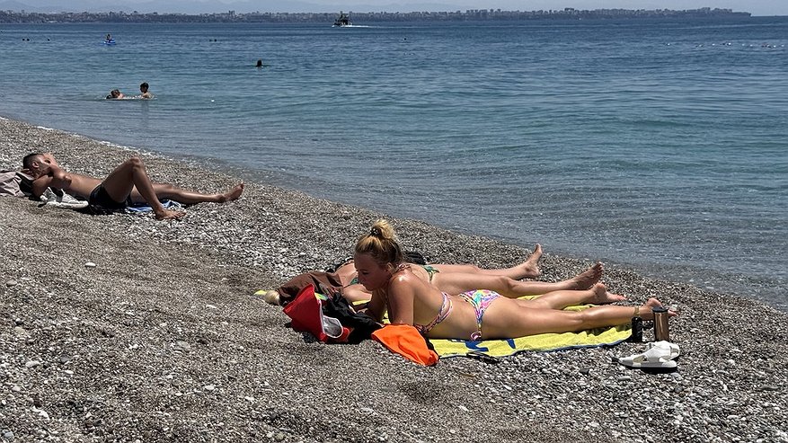 Главная картинка новости: Температура воды в Новороссийске достигла +25°C: где самые теплые моря Кубани