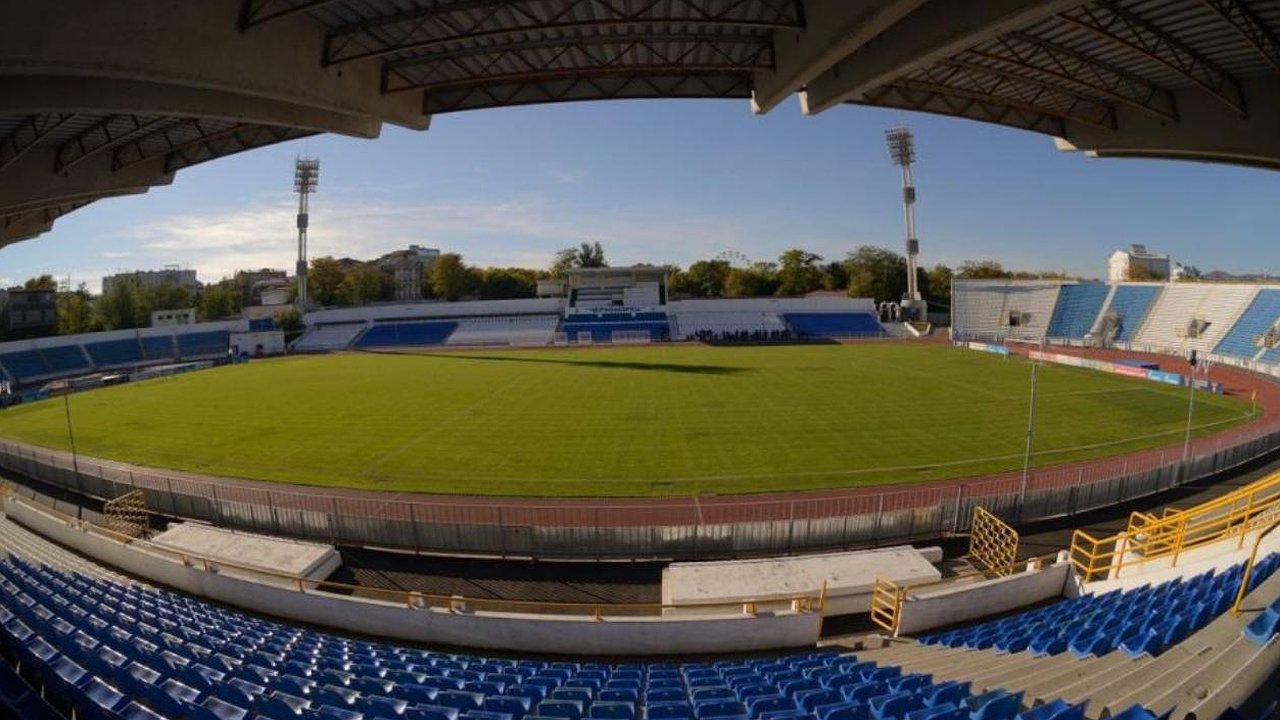 Главная картинка новости: На новороссийском стадионе "Центральный" завершили модернизацию освещения