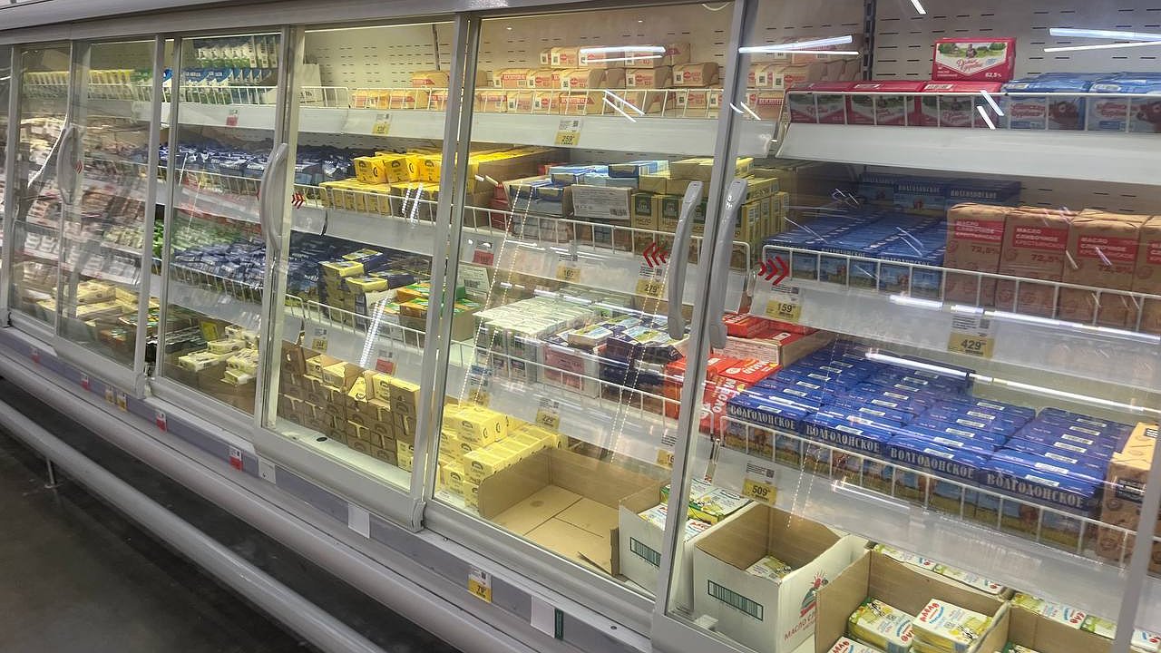 Главная картинка новости: Сливок нет, одна "пальма": в Роскачестве назвали марки сливочного масла, которое покупать не стоит даже по акции