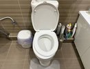 Что засыпать в дачный туалет, чтобы все мигом растворилось: удивительное средства от запаха и отходов