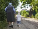 Новые ограничения: пенсионеров с детьми и внуками ждет неожиданность в августе