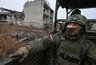Миниатюра новости: Bloomberg: США и Россия ведут переговоры о выводе украинских войск из Донбасса