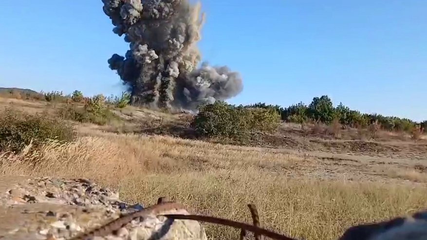 Главная картинка новости: Опасная находка: в Новороссийске уничтожили авиабомбы времен войны