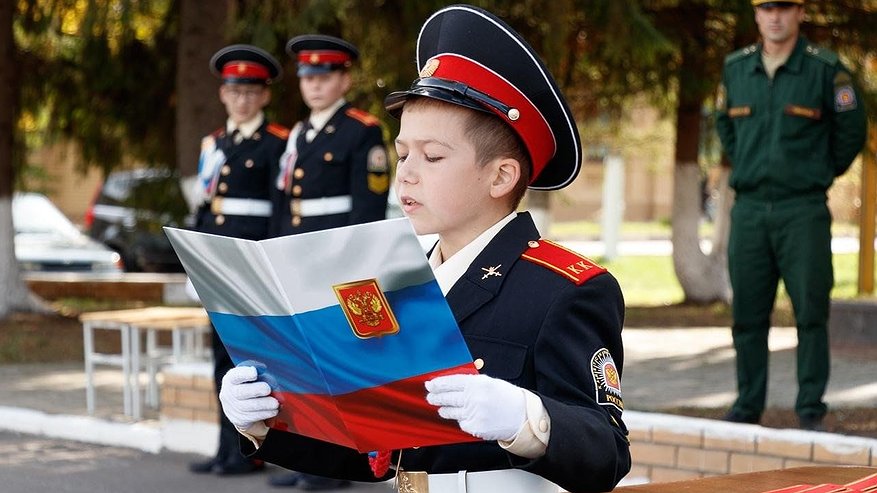 Главная картинка новости: С 1 сентября новороссийские школьники смогут стать кадетами: подробности нового проекта