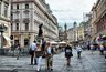 Миниатюра новости: Дорогой вопрос: россиян в Австрии оштрафовали на 30 тысяч за просьбу помочь