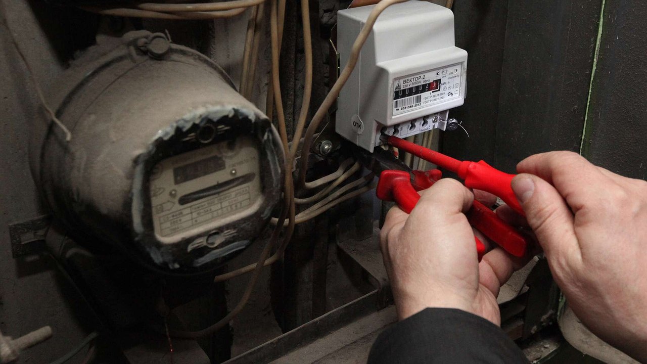 Главная картинка новости: В жилых домах страны грядёт всеобщая замена счётчиков: названы сроки