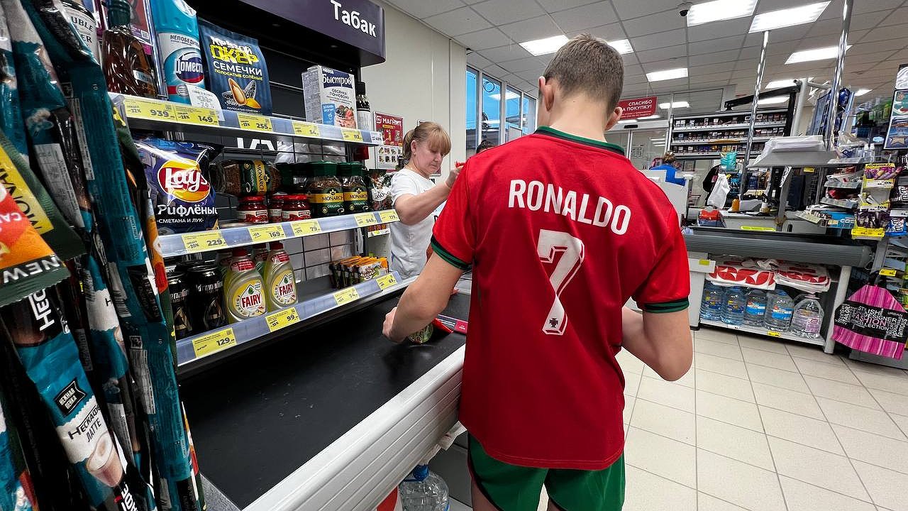 Главная картинка новости: В "Пятерочке" внедрили полезную фишку для оплаты картой — запомните эту фразу для кассы