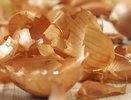 Не выбрасывайте луковую шелуху: секретное удобрение, которое повышает урожайность вдвое