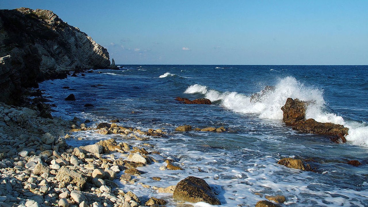 Главная картинка новости: Где сейчас самая тёплая вода на кубанском побережье? Отвечают синоптики