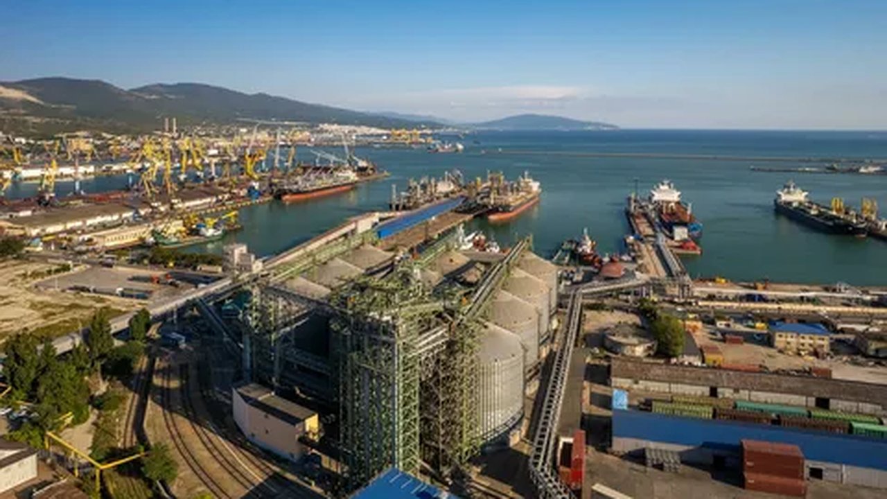 Главная картинка новости: Новороссийск вошёл в тройку промышленных гигантов Кубани: кто в лидерах и почему