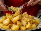 Соседка открыла мне способ жарить картошку с хрустящей корочкой, как в СССР — теперь готовлю только так