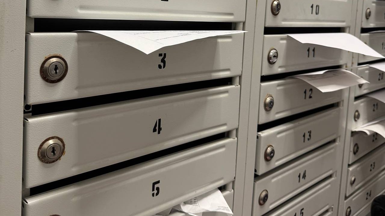 Главная картинка новости: Платите за ЖКХ на 30% меньше законно: юрист раскрыл скрытую опцию в личном кабинете, о которой молчат управляющие компании